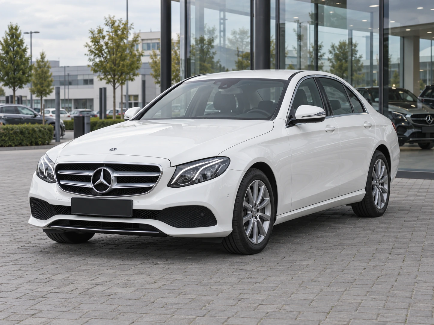 Modellabbildung: Mercedes-Benz E-Klasse E 200